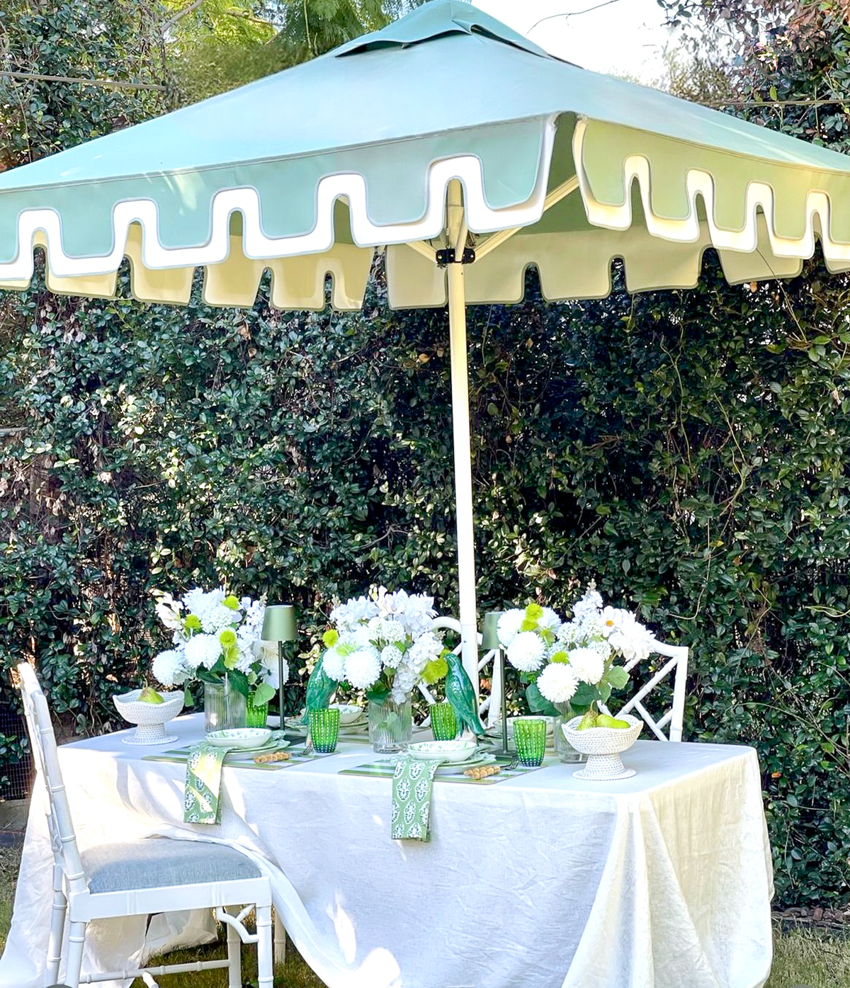 Hutch Table Accessories with Bowral umbrella in Sage 